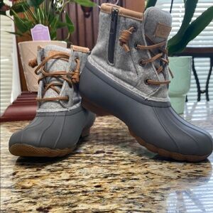 Sperry Gray and Tan Winter Boots